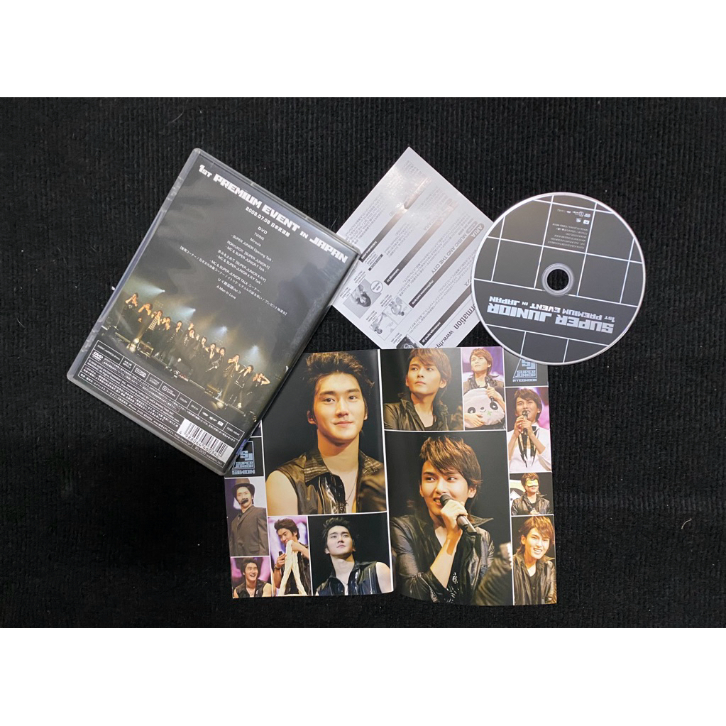 super junior album 1st premium event in japan đã khui seal, gồm  DVD  và mini photobook như hình