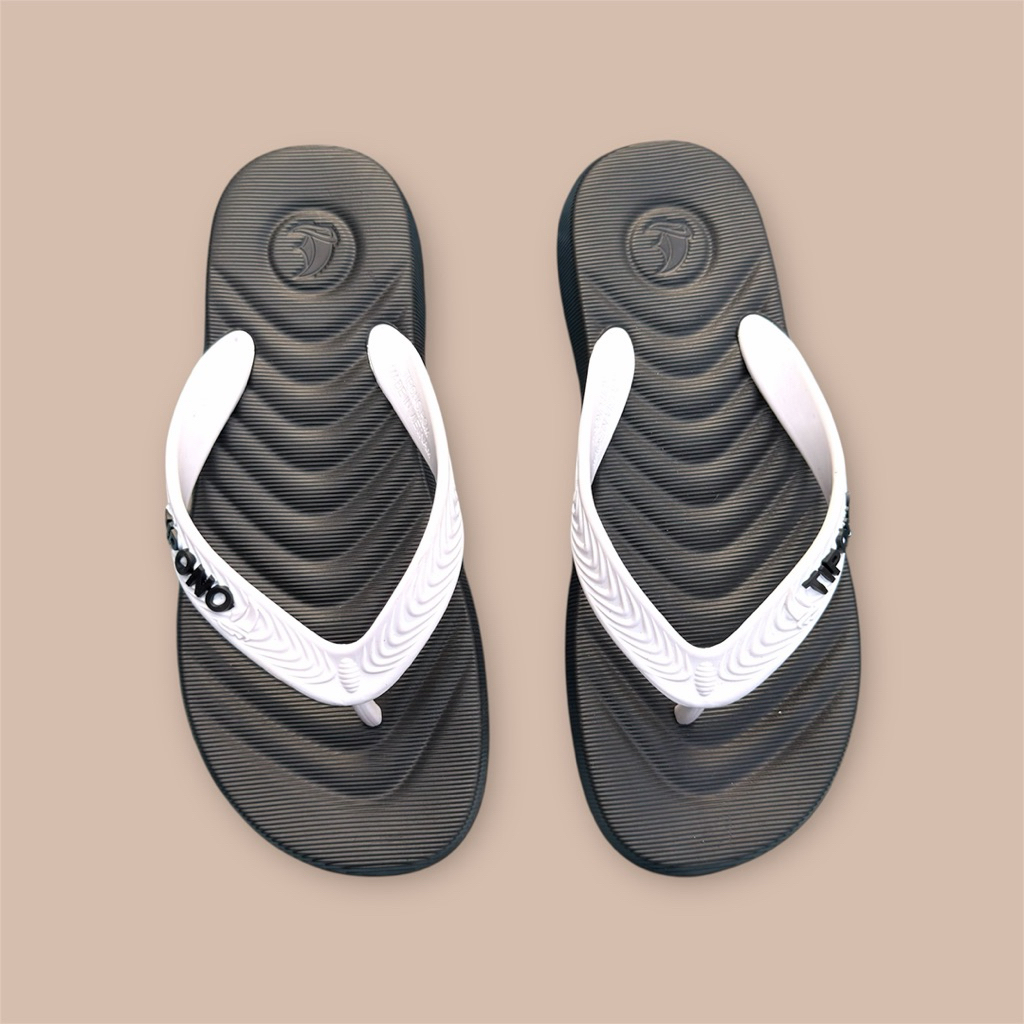 Dép xỏ ngón Tipono chất liệu cao su nhẹ mềm êm chân LM05