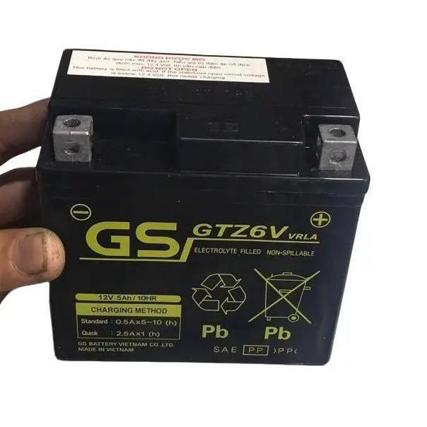 GS bình ắc quy xe máy hiệu GS gắn cho Vision air blade vario winner(dài 10 cm rộng 6 cm cao 10 cm)