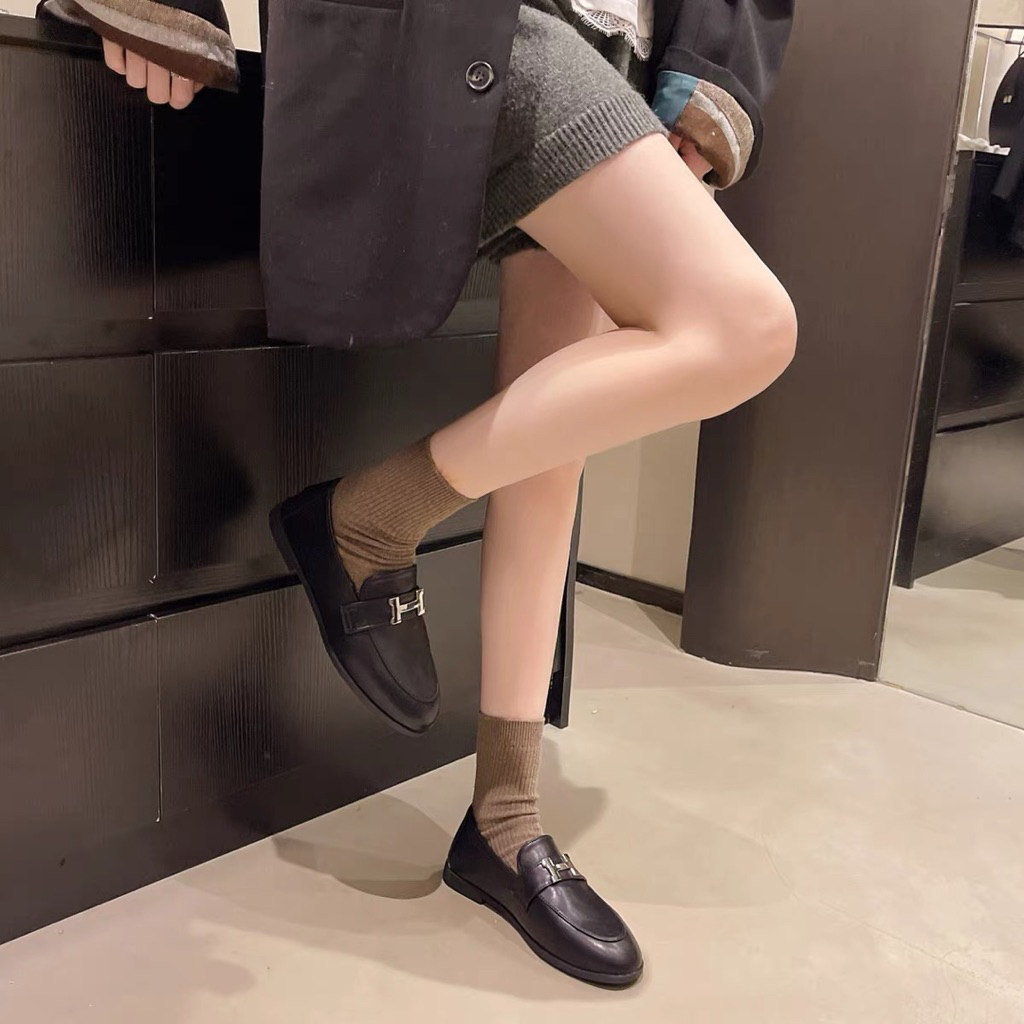 B160 - Guày lười nữ khoá chữ H chất da poly mềm và bền