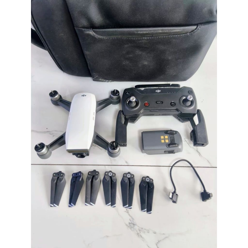 Flycam dji spark bản đơn như hình