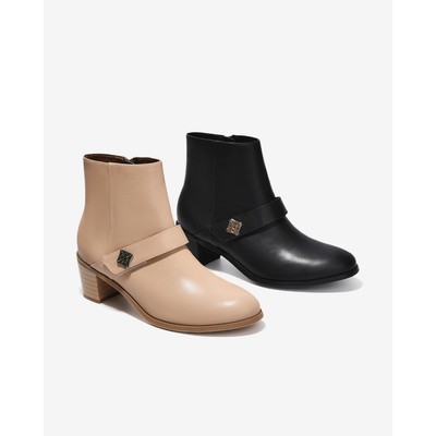 [Mẫu mới] Giày Boot Nữ Zucia Mũi Tròn Quai Da Ngang Đính Logo - GTHB4