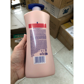 Sữa Dưỡng Thể Vaseline hong 725ml( mẫu mới)