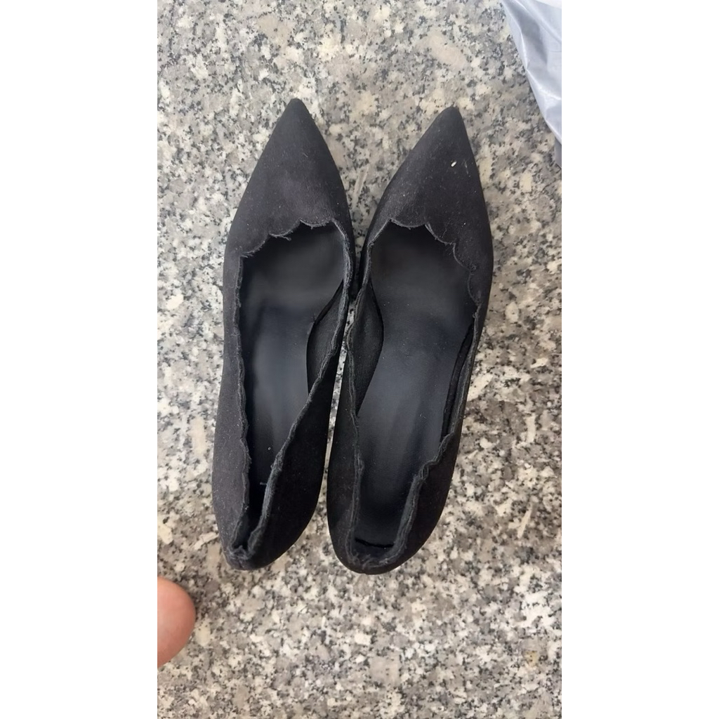 pass guốc đen đế đỏ 5p 37