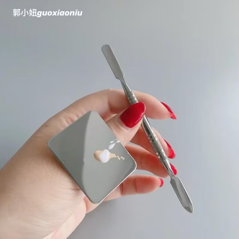 Khay dàn nền Guoxiaoniu Large Ring Palette With Spatula (Nhập khẩu chính hãng)