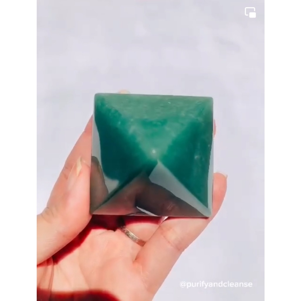 Kim Tự tháp Aventurine thạch anh xanh 4.7cm - 113 grams viên đá của sự thịnh vượng - Purify & Cleans