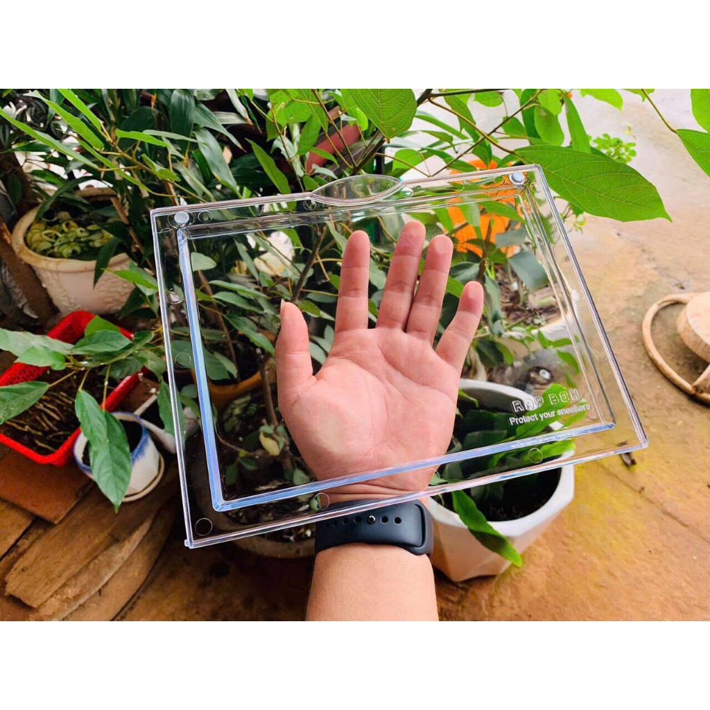 Cửa Kính Đóng Mở Gắn Nam Châm Sẵn – Hộp Đựng Giày Rapbox