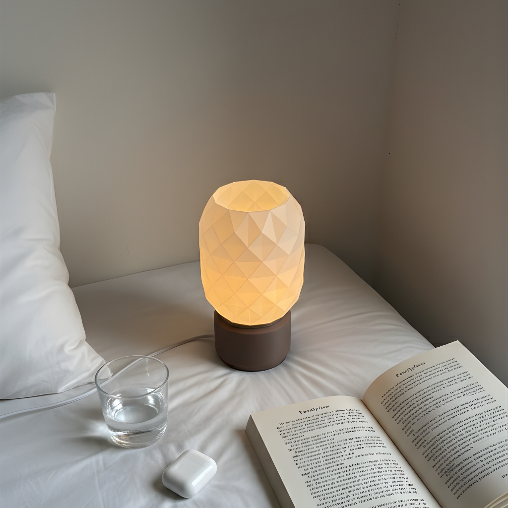 Đèn Bàn Decor in 3D, Đèn Ngủ Để Bàn Ánh Sáng Vàng Ấm, Đèn Ngủ Cắm Điện Kim Cương In 3D Nhựa