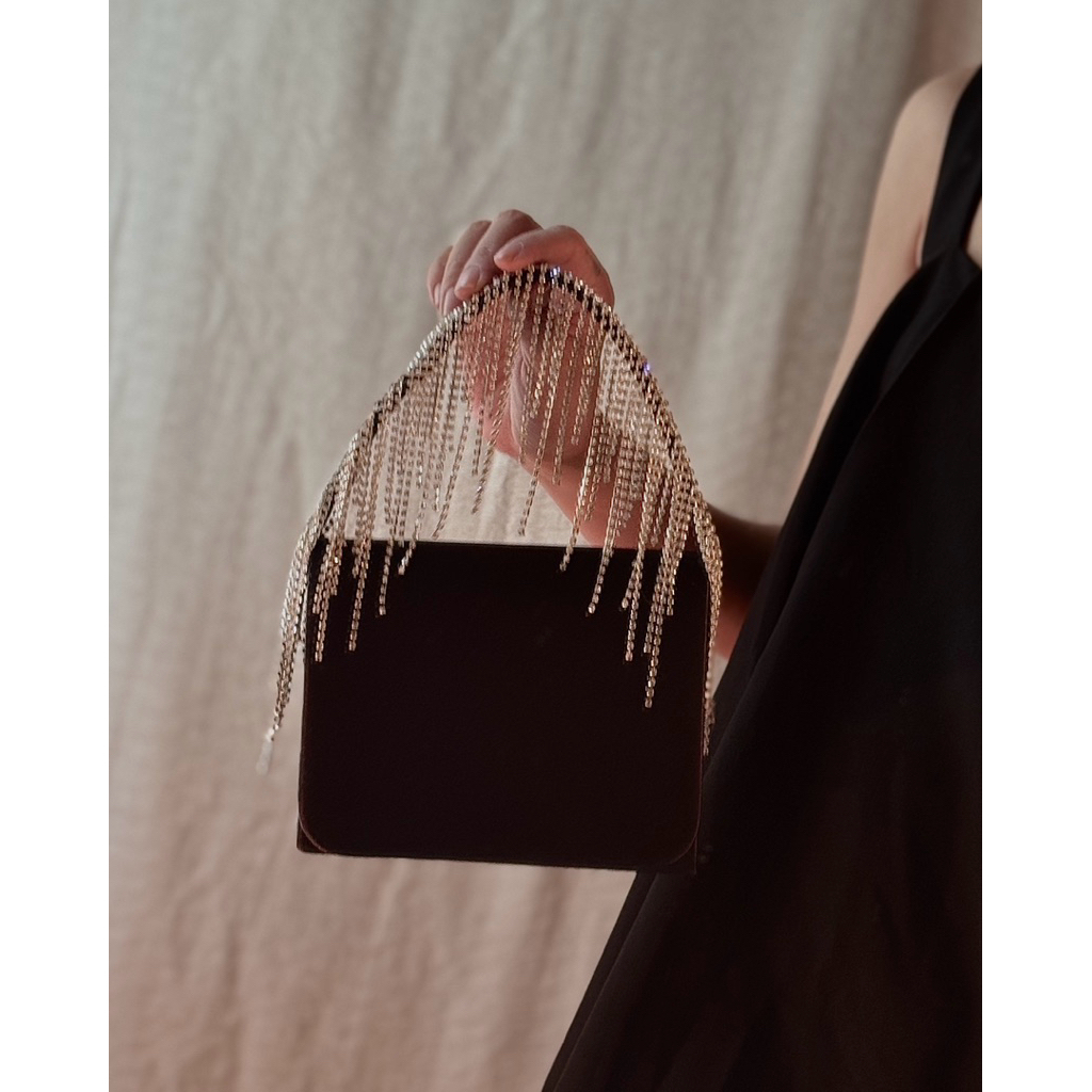 The Renee - Túi xách satin quai viền dãy đá lấp lánh