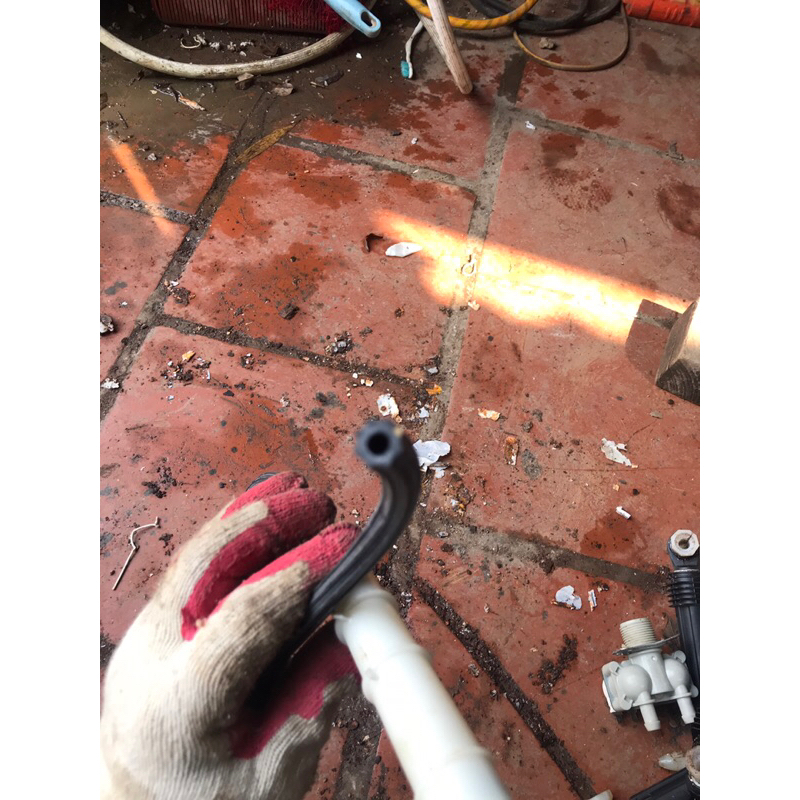 ống nối phao nước máy giặt LG 8kg FC1408S4W2 cũ tốt 95%