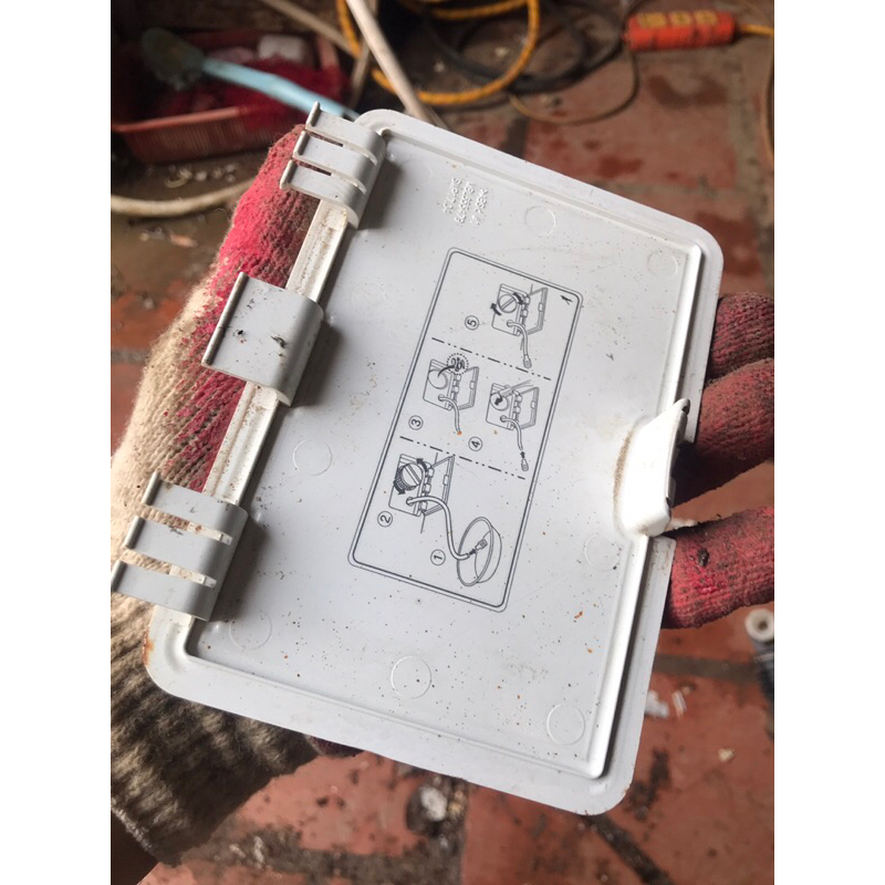 Nắp xả dưới máy giặt LG 8kg FC1408S4W2 cũ tốt chính hãng