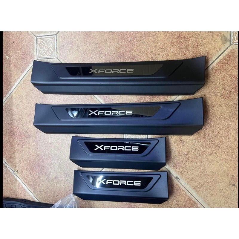 ốp bậc cửa xe Xforce, nẹp bước chân Xforce