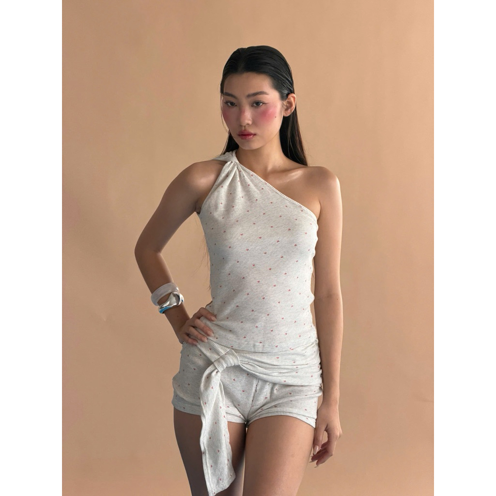 ERRORIST Tiny Heart Grey Set - Bộ áo lệch vai & quần short hoạ tiết trái tim