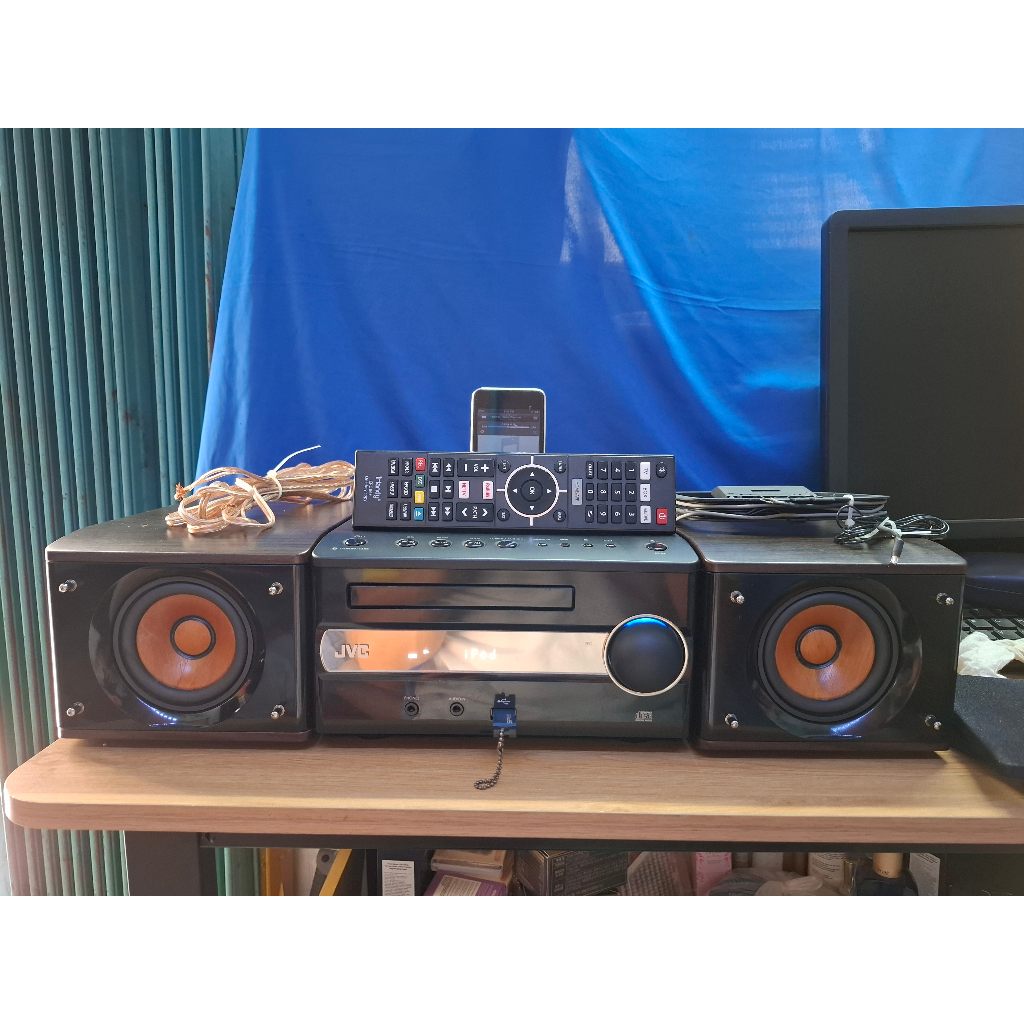 Dàn JVC EX S3, loa màng gỗ cho chất âm tuyệt vời, hoạt động tốt CD, USB, audio in và Dock ipod.