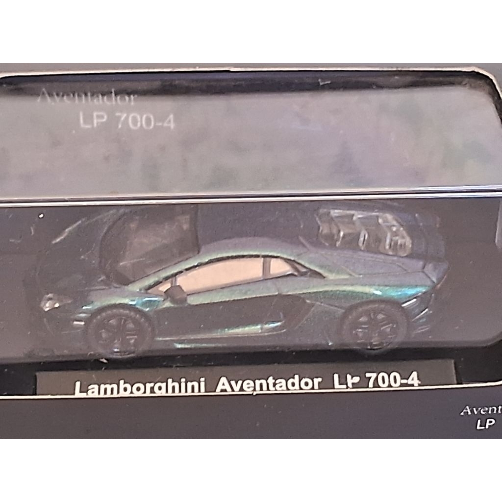 KYOSHO OEM 1/64 - LAMBORGHINI AVENTADOR LP 700-4 MÀU XANH RÊU ĐẬM