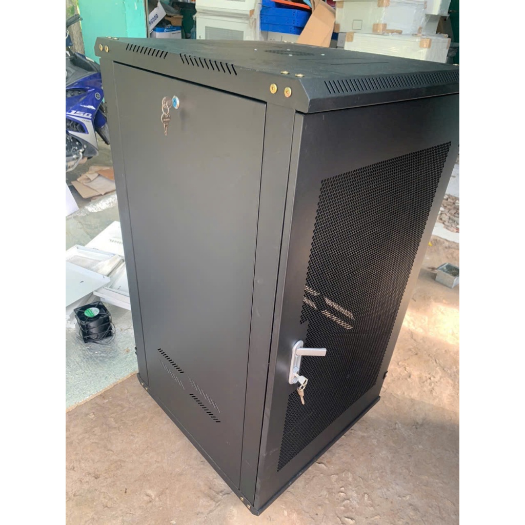 Tủ rack 15u D600 QM RACK