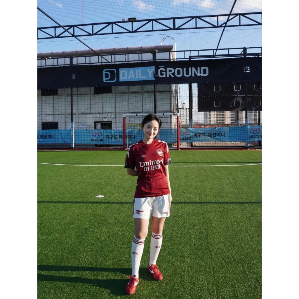 TRAINING ARSENAL MÙA GIẢI 2025-2026, LOGO THÊU QUẦN CÓ KHÓA KÉO