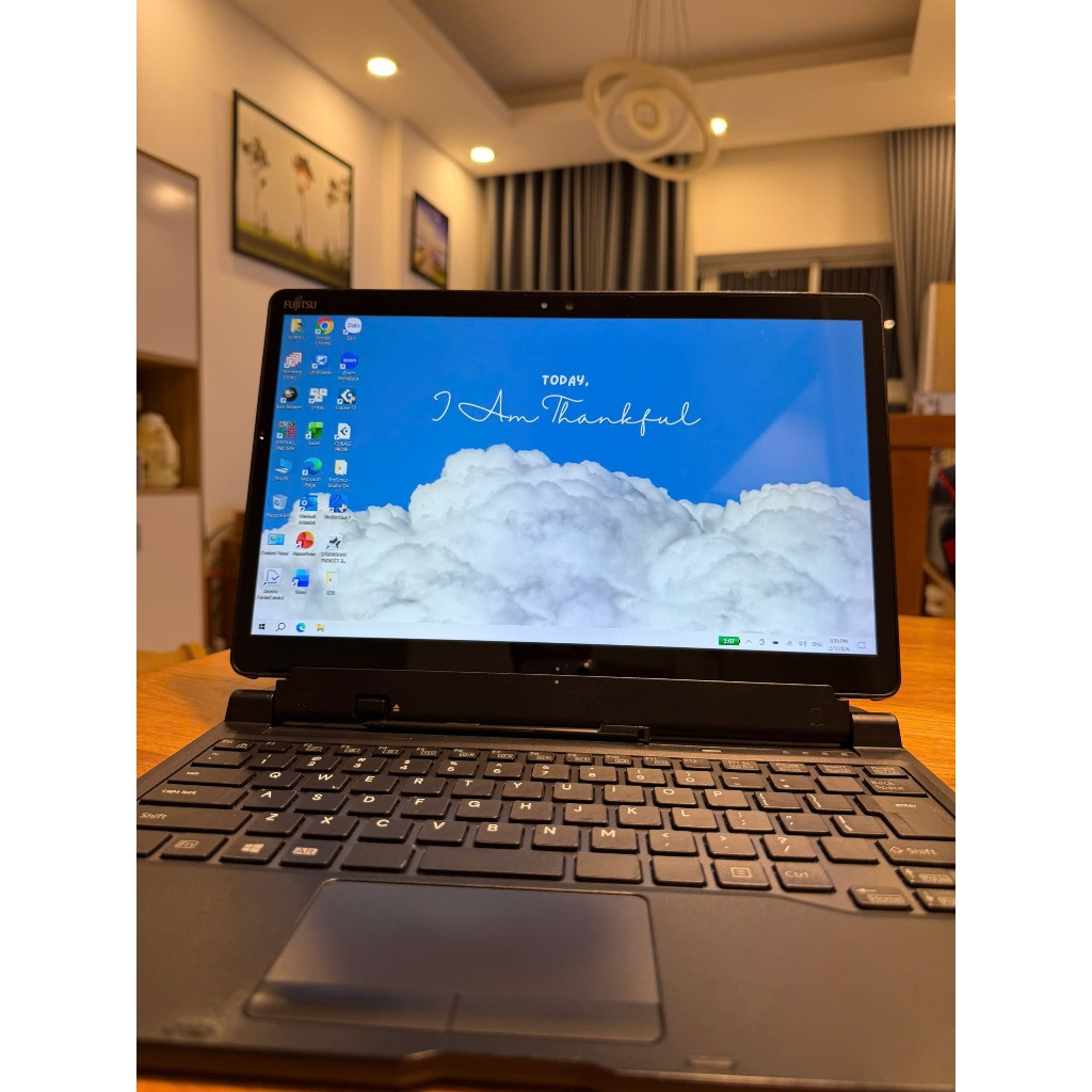 Laptop Tab 2 in 1 FUJITSU full HD, Core i5, Gen. 8, Sẵn phần mềm hát thu âm & livestream, Laptop cũ