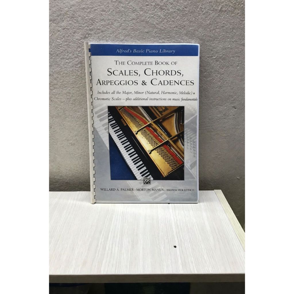 Bộ sách các bài tập Gam và Hợp Âm - The Complete Book of Scales, Chords, Arpeggios & Cadences (Luyện