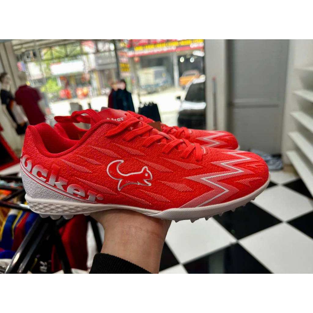 Giày Bóng Đá Zoker sân cỏ nhân tạo đình TF . Kèm tất túi băng keo