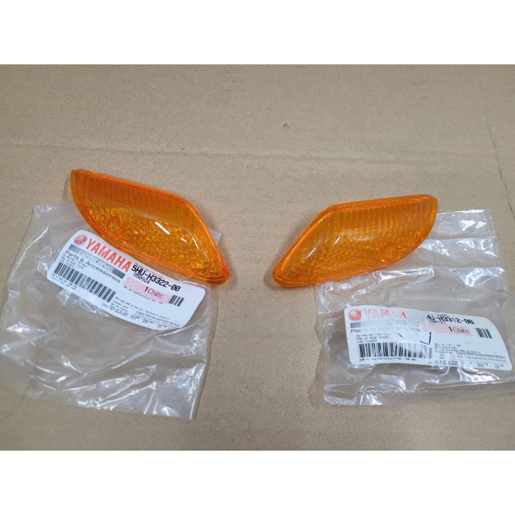Chụp xi nhan trước Sirius đời đầu số lùi, din.