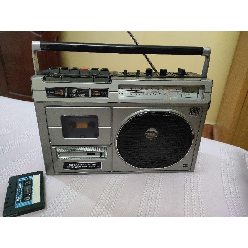 đài radio cassette sharp GF-116M