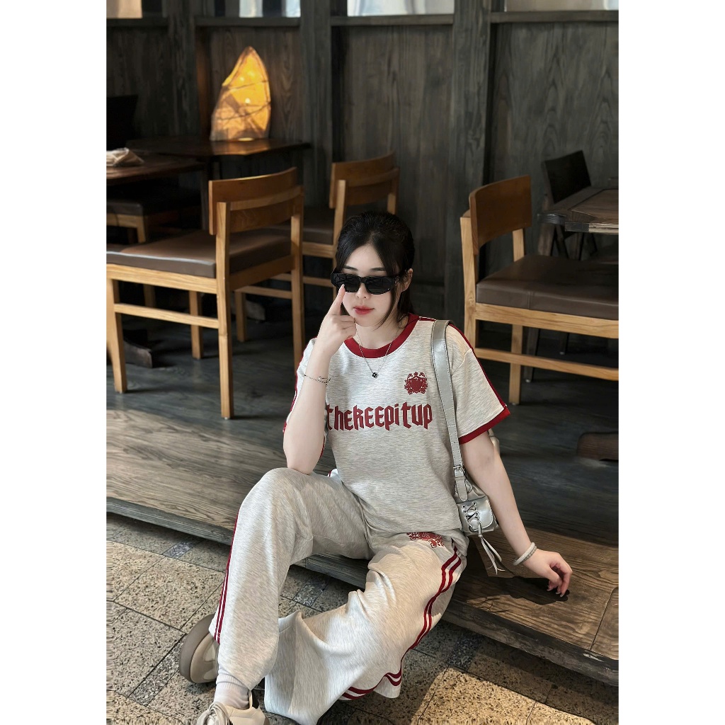 { Deal Mở Bán } Bộ Cộc Tay in Chữ Nổi Phối Sọc Phong Cách Trẻ Trung full size 45-63kg | BigBuy360 - bigbuy360.vn