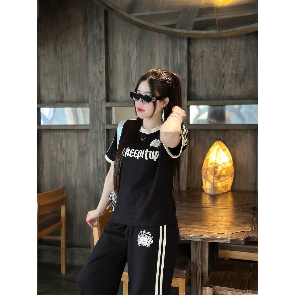 { Deal Mở Bán } Bộ Cộc Tay in Chữ Nổi Phối Sọc Phong Cách Trẻ Trung full size 45-63kg | BigBuy360 - bigbuy360.vn