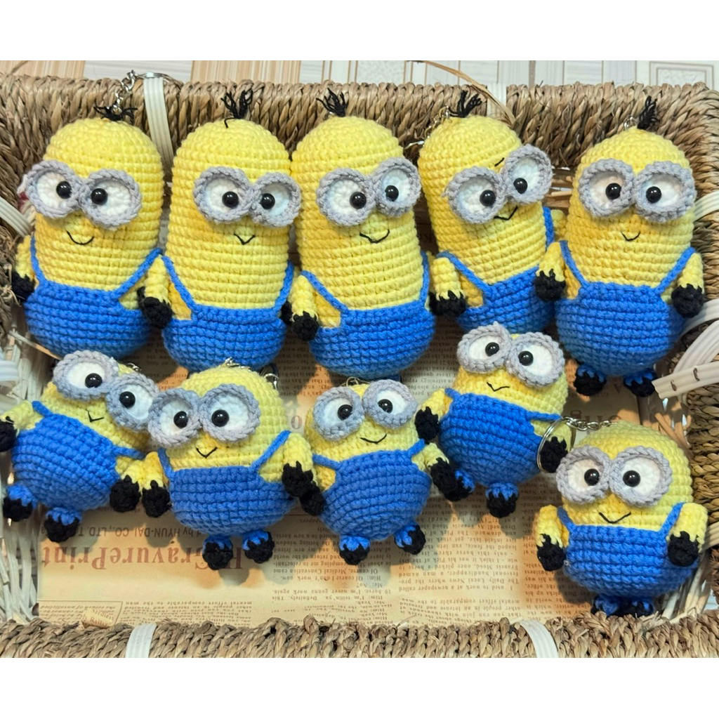 móc khoá len minion