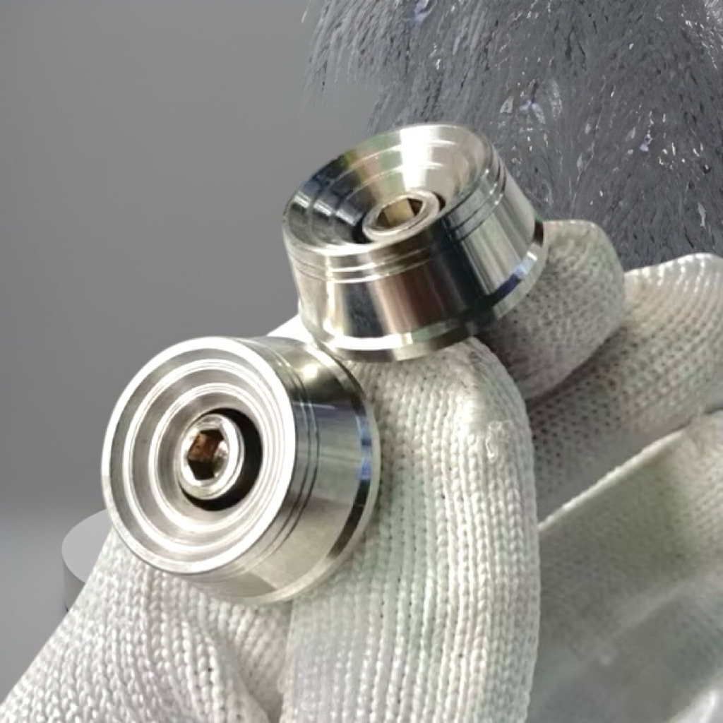 Gù Thái Inox 304 Kèm Ốc Và Ắc Nhôm Lắp Đặt Wave 50/100/110/Dream Và Nhiều Dòng Xe Cực Chất.(Giá 1 Bộ