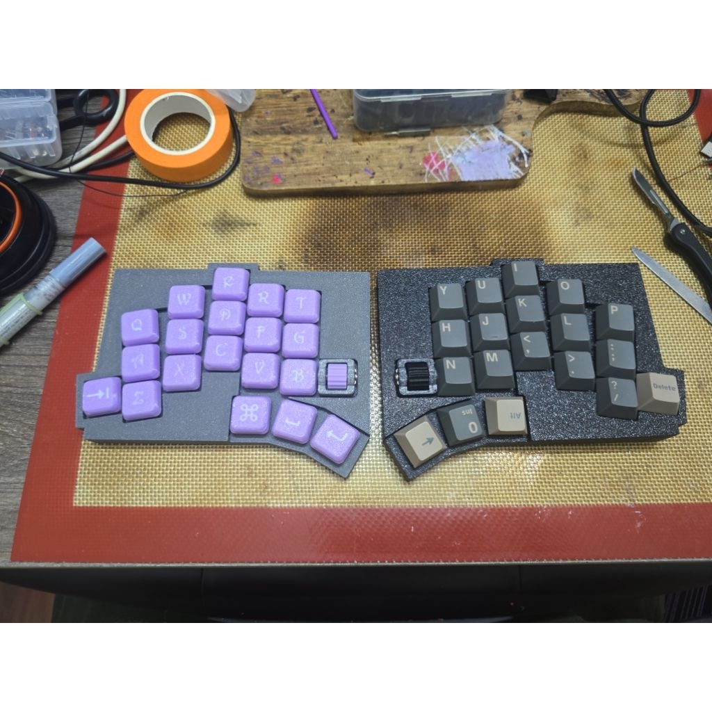 Bàn phím Split keyboard bản mới TOTEM Low-profile Cherry MX LP handwired custom made.