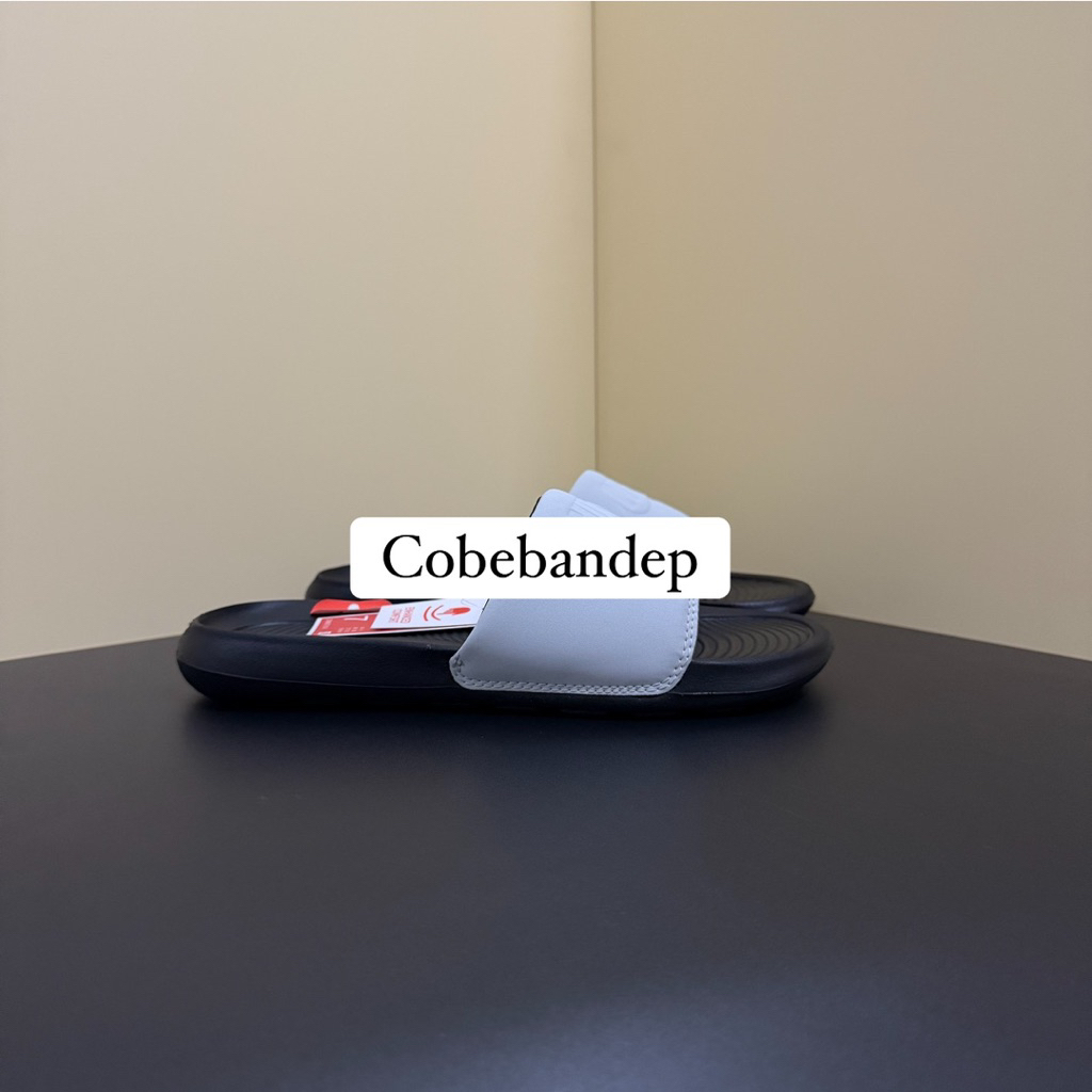 [CHÍNH HÃNG] Dép Quai Ngang Thể Thao Victori One Slide Light Silver’ CN9675 014