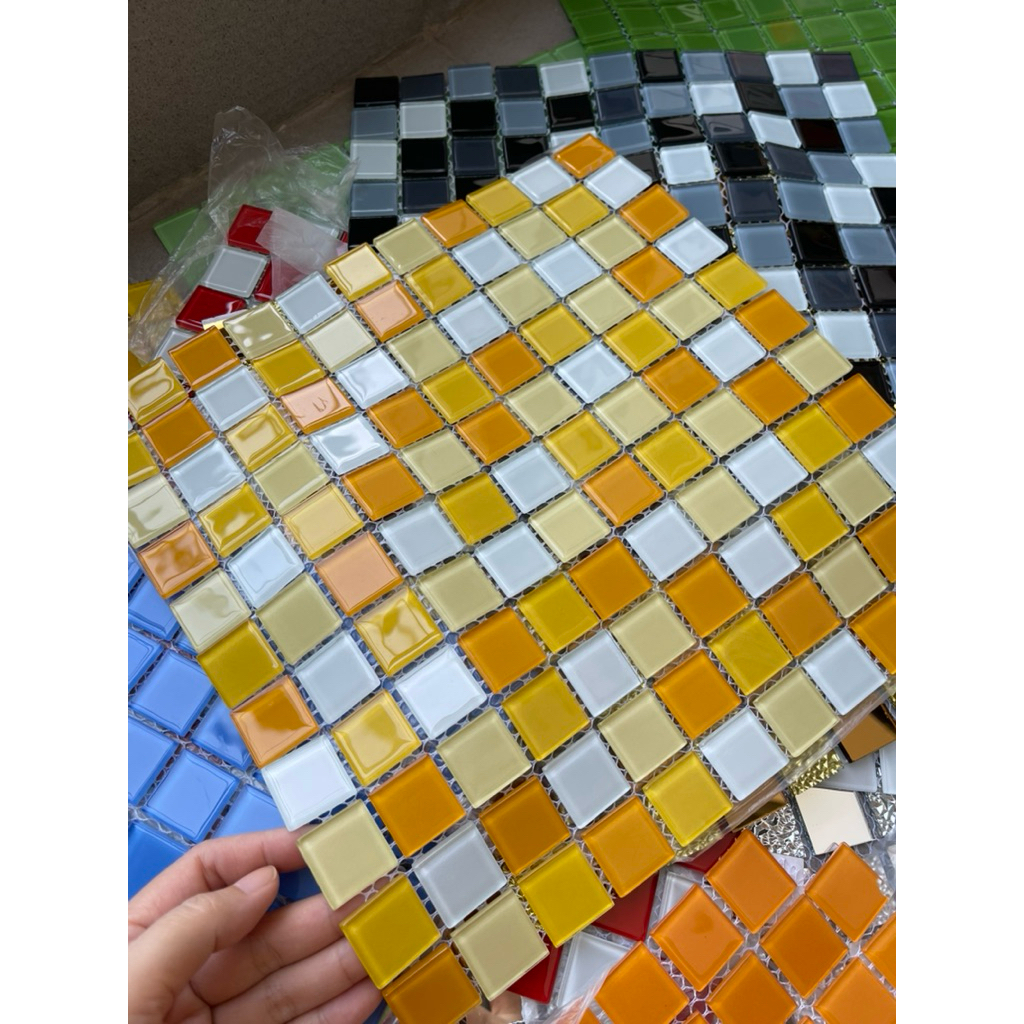 Gạch mosaic thuỷ tinh /Miếng dán trang trí. Tấm mosaic thủy tinh 30cm