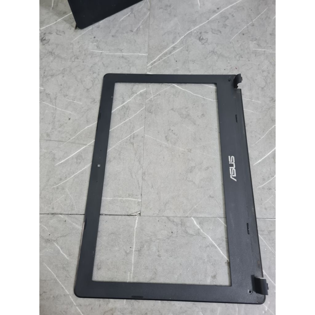 mặt B laptop asus P450L