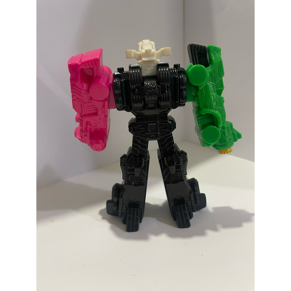 Tiệm đồ cũ - mô hình Super Sentai Pat Kaiser Patranger của Mc Donald - ảnh thật
