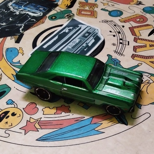 Xe Mô Hình Hot Wheels 68 CHEVY NOVA
