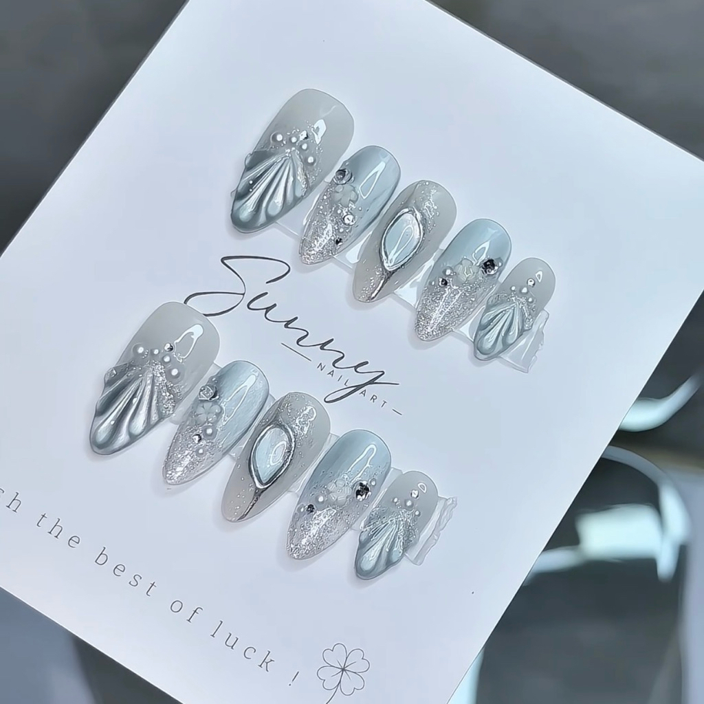 [N66] Nail box thiết kế mắt mèo charm hoa trắng nhí
