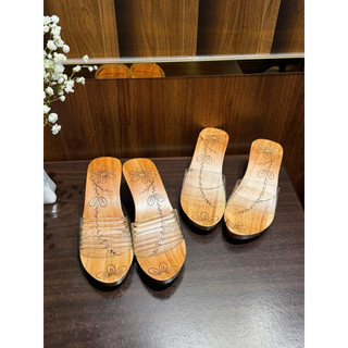 Guốc gỗ lọng
