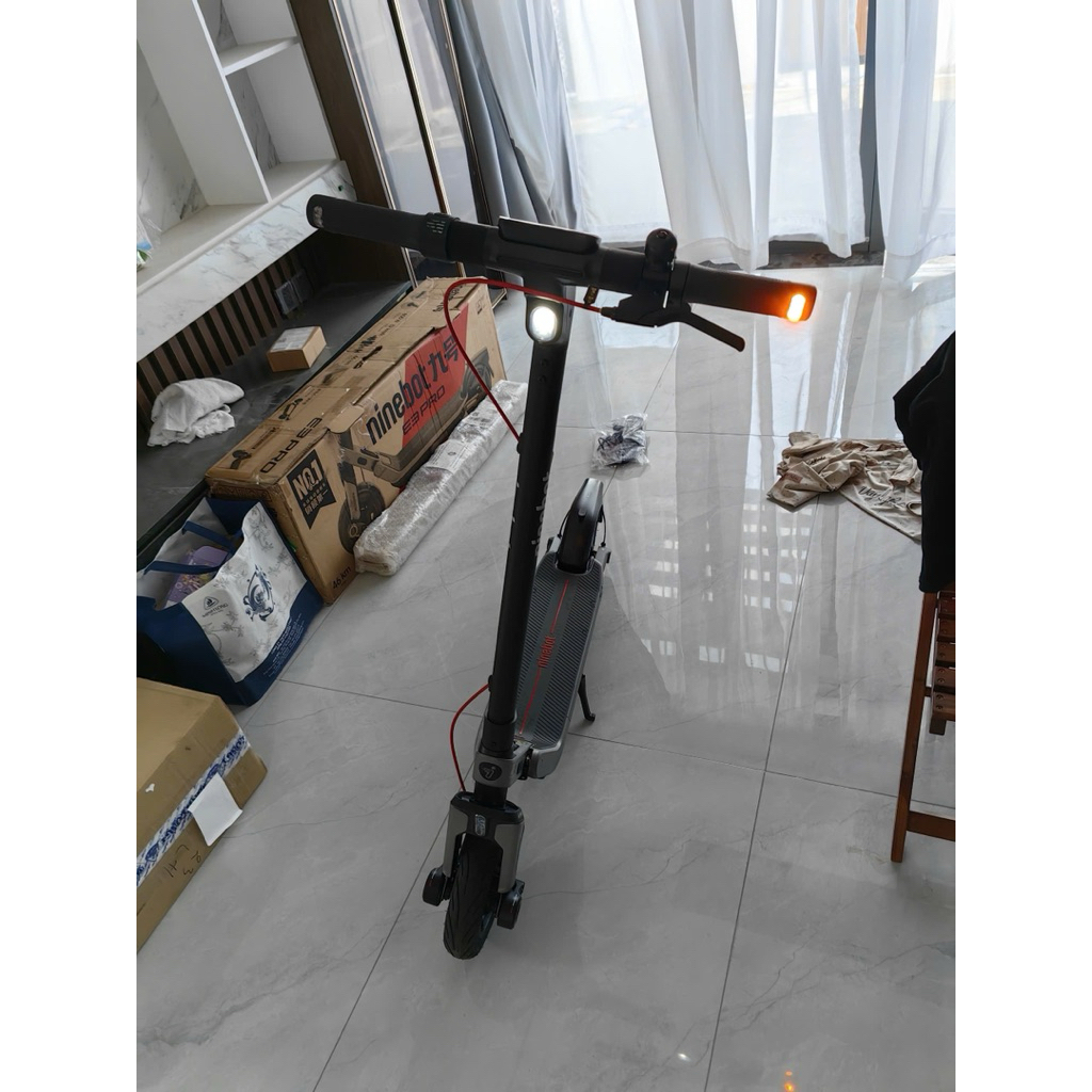 Xe Điện Scooter Segway Ninebot F3 - Thanh lý