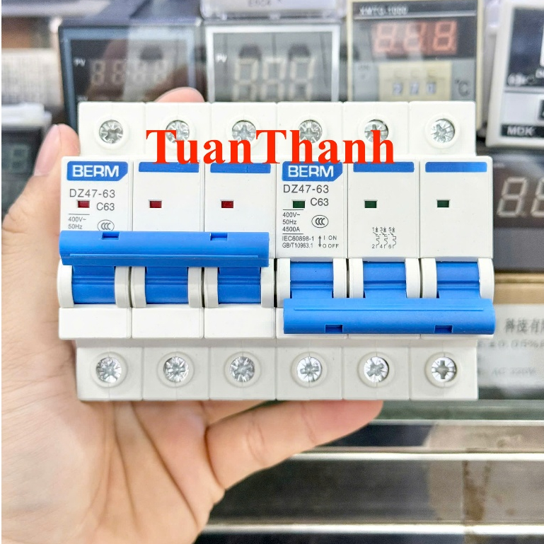 Át CB MCCB Đảo Chiều 3 Pha 63A Hiệu BERM DZ47-63 DZ4763