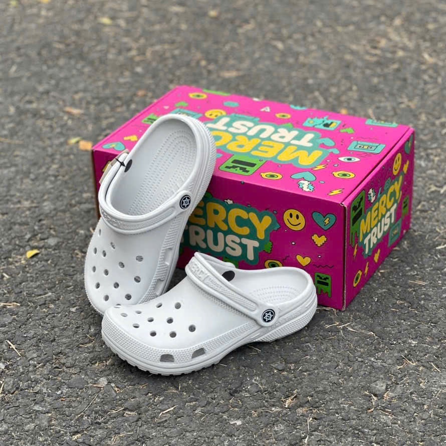 [Tặng 10 Sticker Ngẫu Nhiên, Vớ] Dép sục MERCY TRUST BASIC clog classic nam nữ đúc nguyên khối chất liệu EVA Êm nhẹ, knb