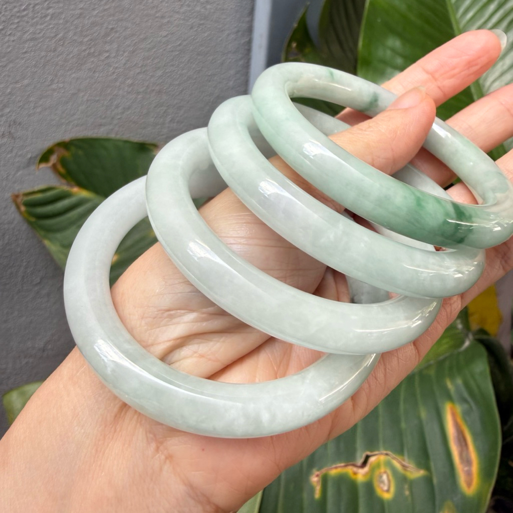Vòng tay liền bản đũa ngọc trắng phithuy đẹp ni 48 - 52