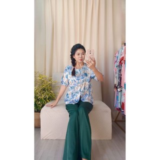 Bà ba Dịu dàng áo gấm quần Lụa
