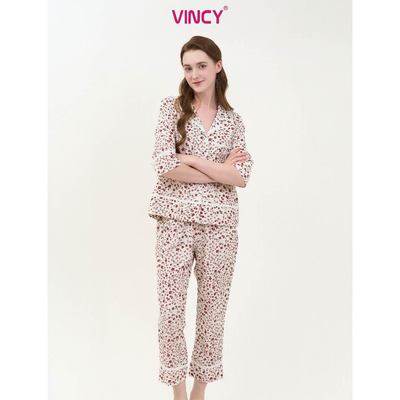 BKD11W5K06-BỘ DÀI KATE VỚI THIẾT KÊ CỔ PIJAMA PHỐI VIỀN NỔI BẬT, TẠO ĐIỂM NHẤN TINH TẾ VÀ MANG PHONG CÁCH NHẸ NHÀNG, THA
