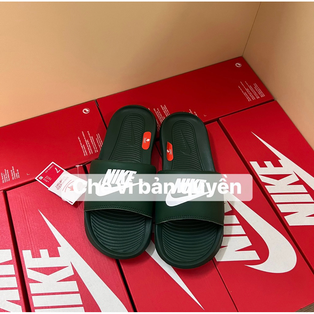 [Chính hãng] Dép quai ngang V.I.C - CN9675-302