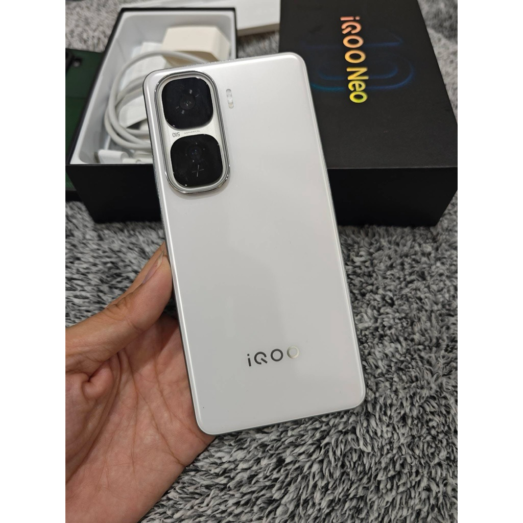 Điện Thoại Vivo iQoo Neo 10 Pro 5G (12|256) Dimensity 9400