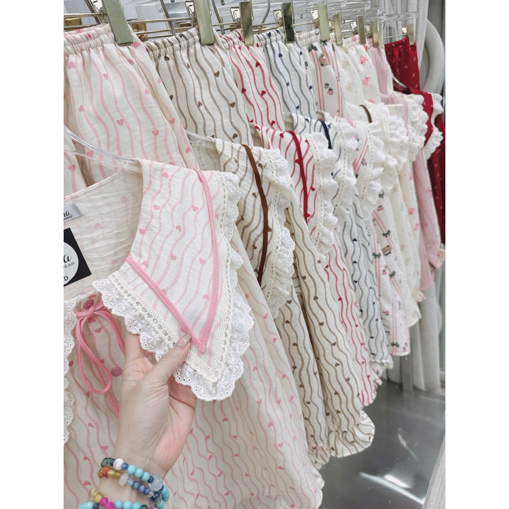 DD Cổ Nhọn Tiểu Thư Bảng Màu Mới Xinh