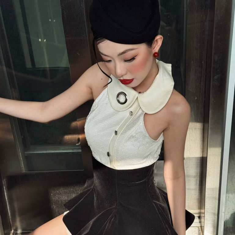 TSUN - Seraphine Top Áo Cổ Dạng Yếm Cách Điệu Cá Tính Quyến Rũ | BigBuy360 - bigbuy360.vn