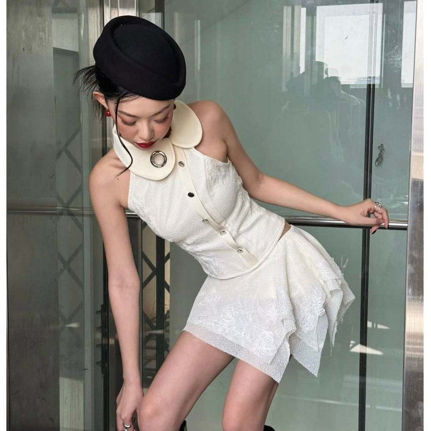 TSUN - Seraphine Top Áo Cổ Dạng Yếm Cách Điệu Cá Tính Quyến Rũ | BigBuy360 - bigbuy360.vn