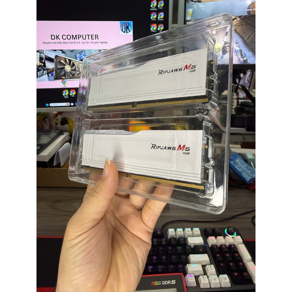Kit RAM G.SKILL Ripjaws 64GB (2x32GB) M5 RGB DDR5 5200MHz White